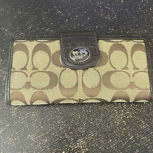 Coach ladies wallet